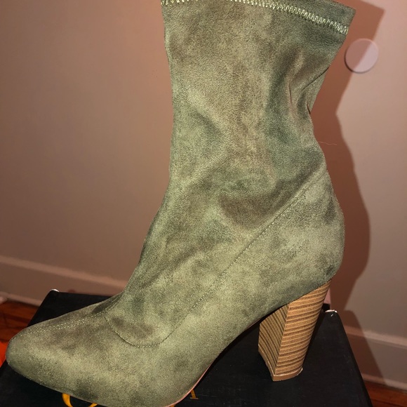 Olive Green suede Bootie Block Heels! - Picture 2 of 6